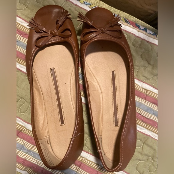 WMS Diamond Tasseled Medium Brown Slide Flats - Picture 1 of 5